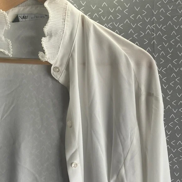 Zara White Button-Up Blouse - Picture 2 of 6